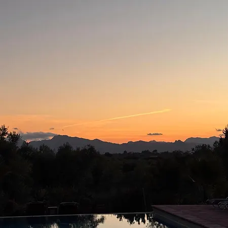 La Guzmana De Hotel *