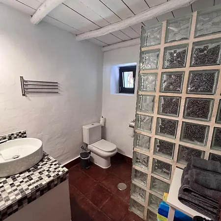 Hotel La Guzmana De *