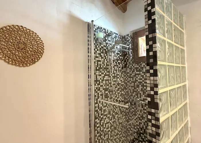 La Guzmana De Hotel *